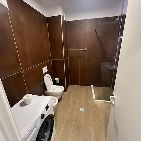 5th Floor Sea View, Qerret Apartment